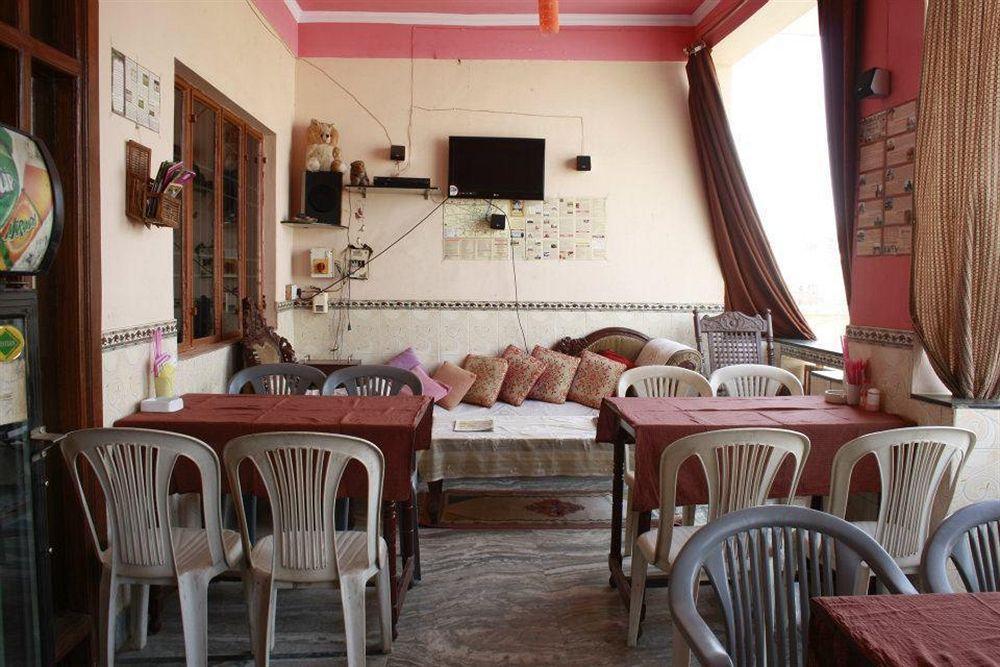 Friends Guest House & Hostel Agra  Esterno foto