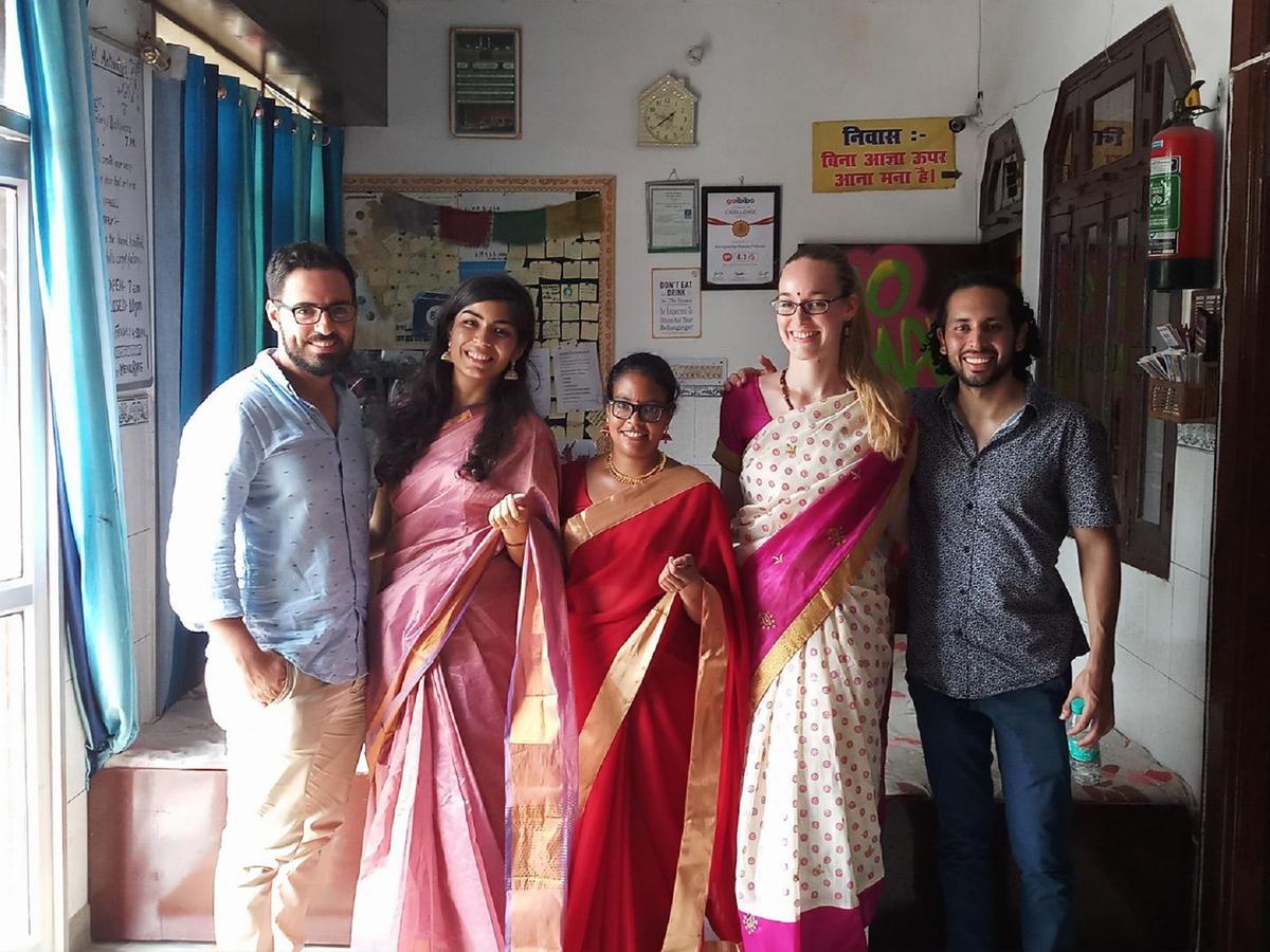 Friends Guest House & Hostel Agra  Esterno foto